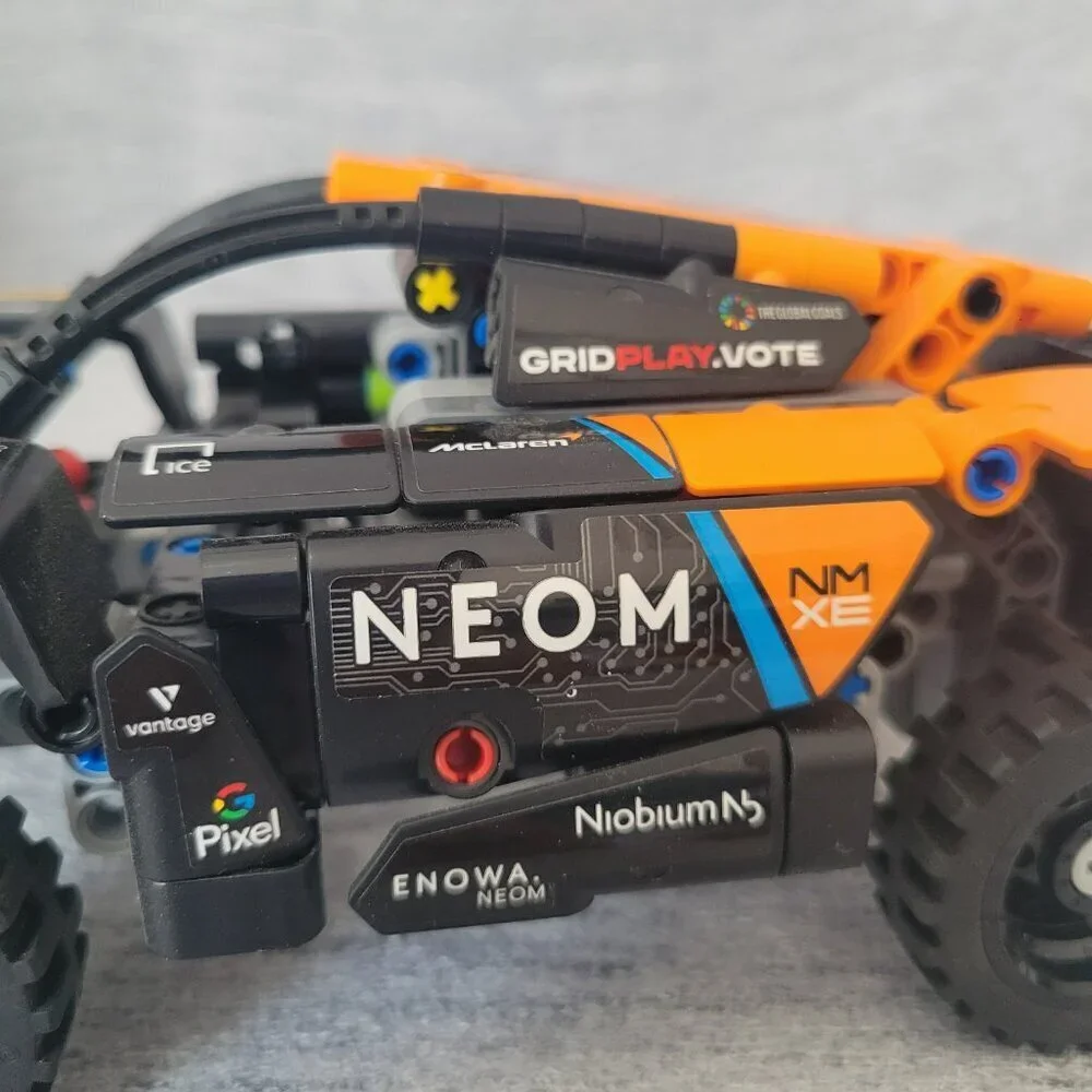 LEGO Technic 42166 NEOM McLaren Extreme E Race Car